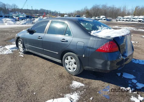 2006 Honda Accord 2.4 Lx from USA, damaged, VIN 1HGCM564X6A019510